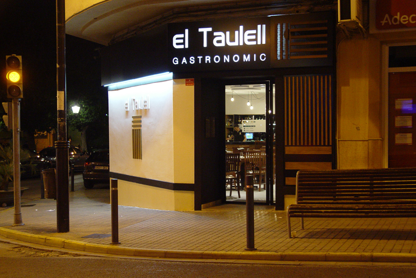Taulell Restaurant 01